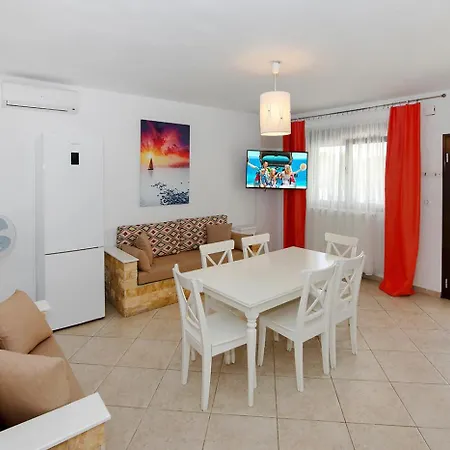Villa Lion Nikíti