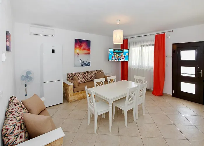 Villa Lion Nikíti