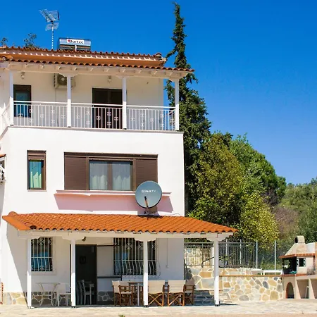 Villa Lion